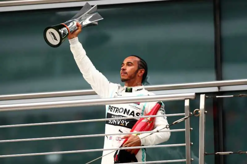  Люис Хамилтън с историческа победа в старт номер 1000 във Формула 1
