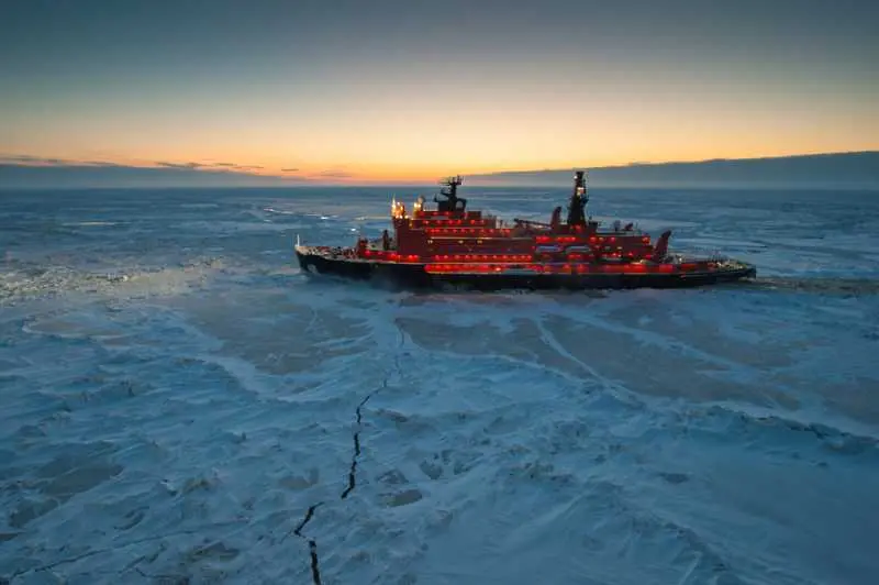 Русия поема курс към контрол над Северния морски път