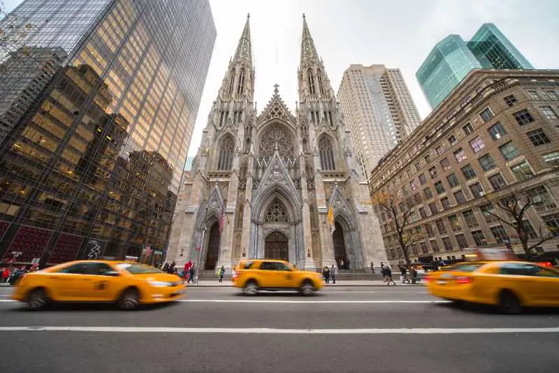 Задържаха мъж в Ню Йорк при опит да запали катедрала 
