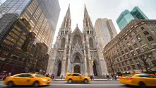 Задържаха мъж в Ню Йорк при опит да запали катедрала 