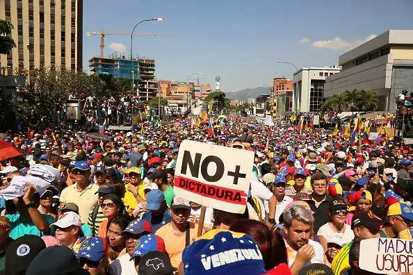 Кофас предупреди: Рисковете за Венецуела нарастват главоломно, малко вероятно е Мадуро да се оттегли сам