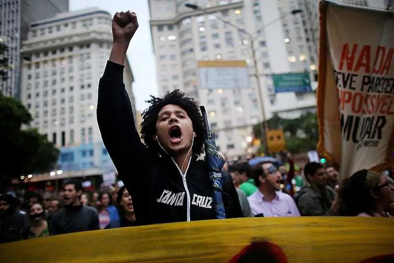 Масови протести в Бразилия срещу съкращаването на субсидиите за федералните университети