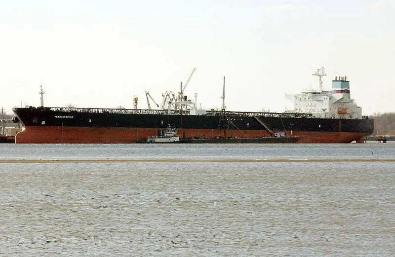 Два саудитска петролни танкера са били атакувани в близост до бреговете на ОАЕ