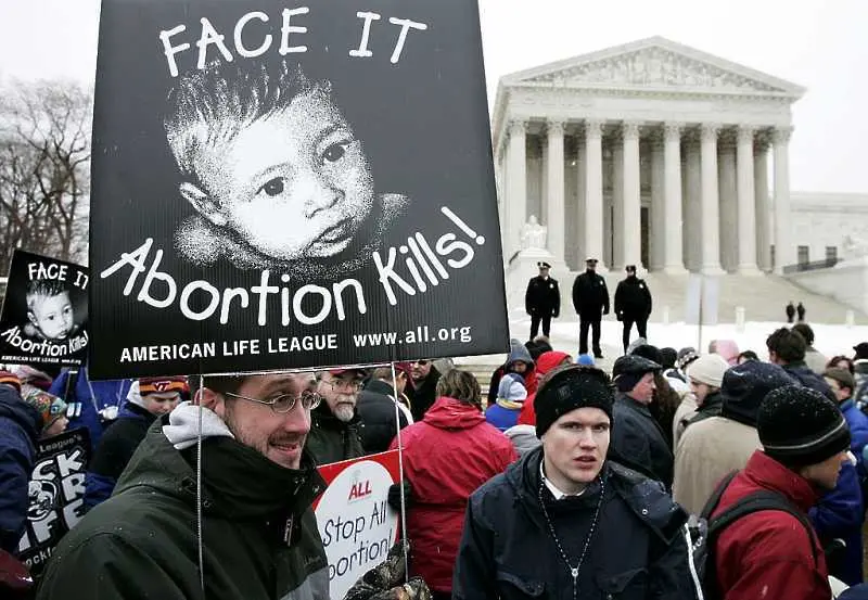 И щата Мисури одобри закон, ограничаващ правото на аборт