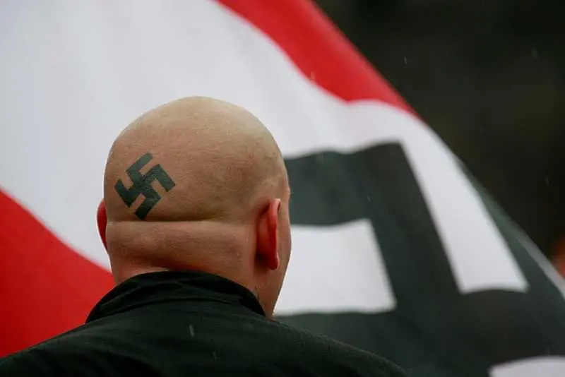 Доживотен затвор за неонацист, планирал да убие британска депутатка