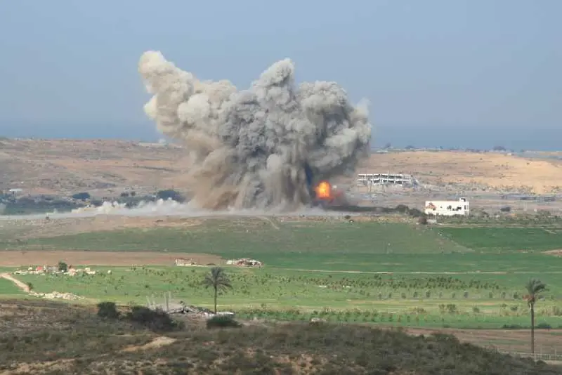Напрежение в ивицата Газа. Изстреляха 50 ракети срещу Израел