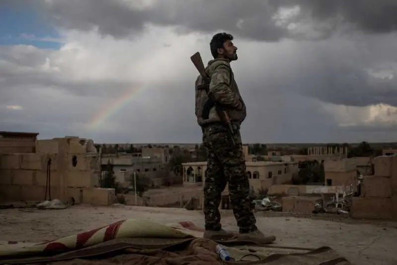 Сирийски бунтовници си върнаха важен район от силите на Асад