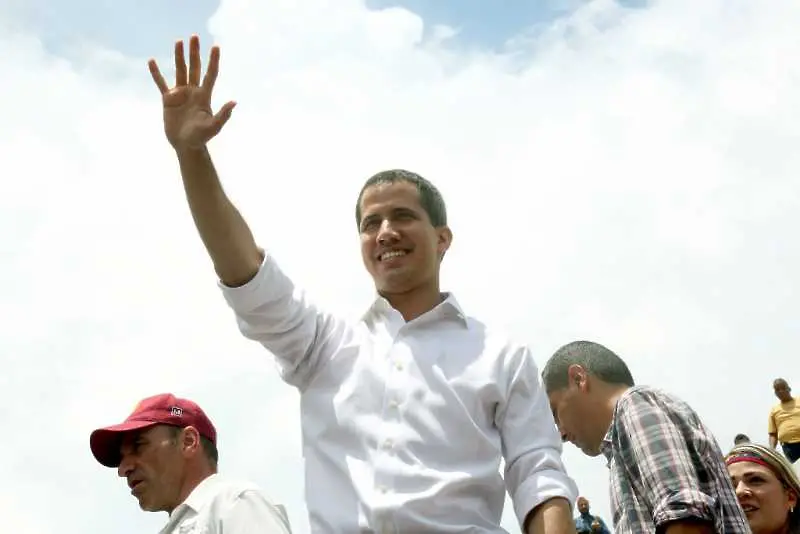 Хуан Гуайдо призова за нови протести във Венецуела