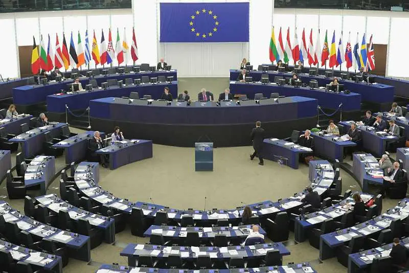 Големите въпроси, които Брюксел отложи за решаване след изборите за европарламент
