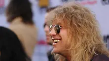 Бившият барабанист на Guns N 'Roses Стивън Адлър е в болница след опит за самоубийство
