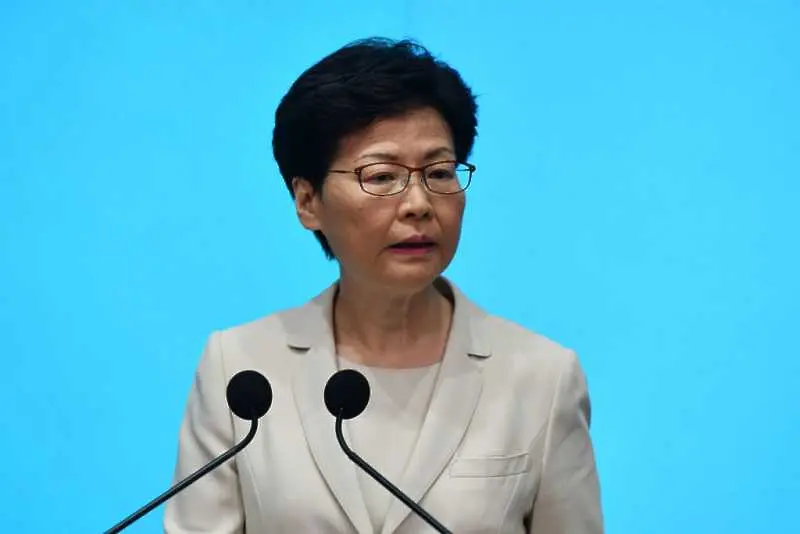 Лидерката на Хонконг поднесе извинения на гражданите 