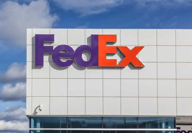 FedEx съди министерството на търговията на САЩ заради Huawei