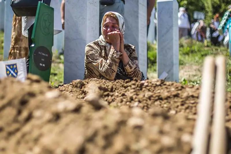 Холандия призна 10% вина за 350 убийства в Сребреница