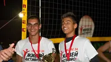 16-годишни варненци грабнаха трофея от турнира по плажен волейбол на  Нестле за Живей Активно!