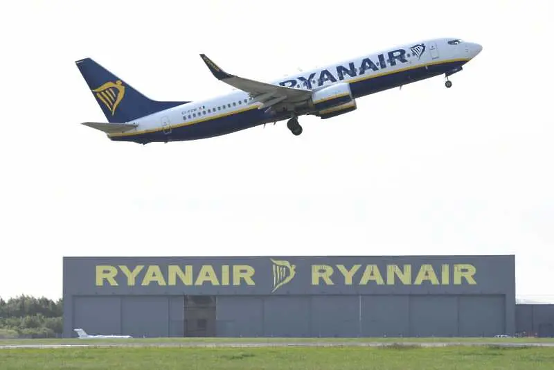 Пилотите на Ryanair в стачна готовност, планират протести през август и септември 