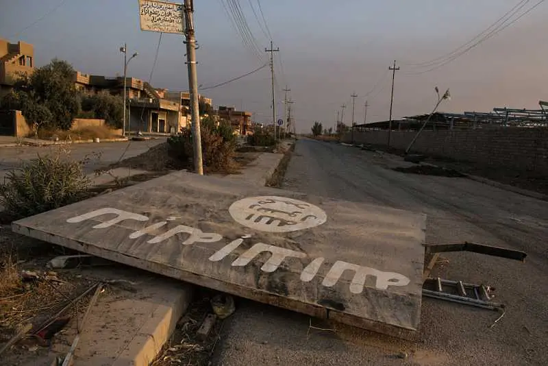 Опасността от Ислямска държава тегне над сирийския бежански лагер Ал Хол
