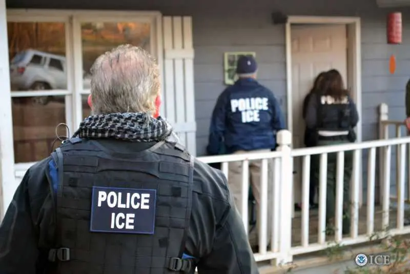 Мащабна операция срещу нелегални имигранти в Мисисипи, задържаха близо 700 души
