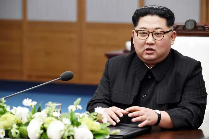 Ким Чен-ун ръководил пробно изстрелване на нова ракетна система