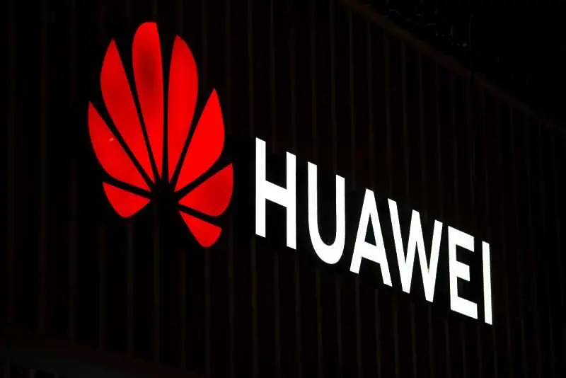 Huawei обвини САЩ в кибератаки и заплахи срещу нейните служители