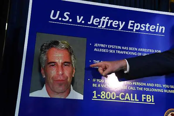 Джефри Епстайн направил завещание два дни преди да се самоубие