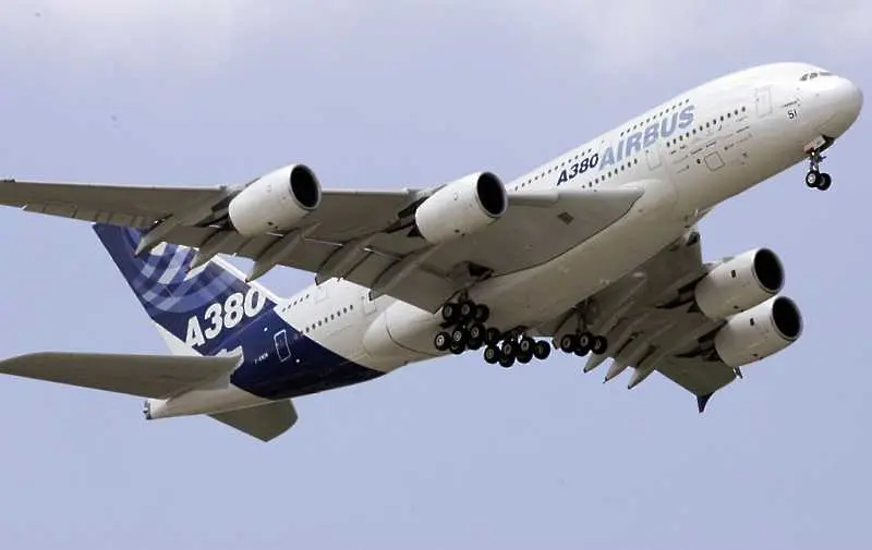 Airbus на път да прекрати световната доминация на Boeing в самолетостроенето
