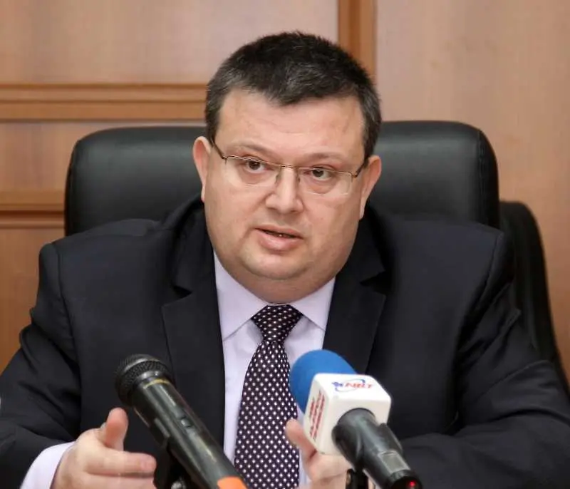 ГЕРБ и Обединени патриоти номинират Цацаров за шеф на антикорупционната комисия