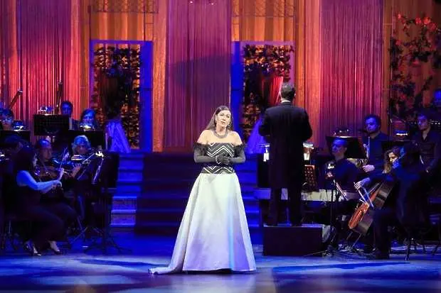 Еделина Кънева празнува с концерт 30 години на сцената на Музикалния театър