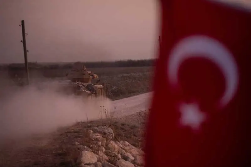 Ожесточени боеве избухнаха между сирийски и турски войски в северна Сирия