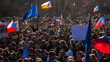 Над 250 000 души излязоха на протест в Прага срещу премиера Андрей Бабиш
