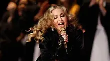 Фен съди Мадона за закъснение на концерт
