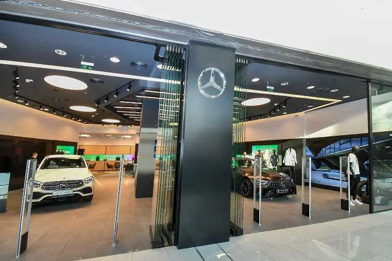 Лайфстайл дестинация от ново поколение - Mercedes-Benz отвори първия си концептуален магазин в София  