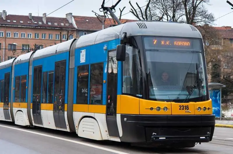 Фандъкова: Надявам се до 2 години столичани да се возят в още 25 нови трамвая