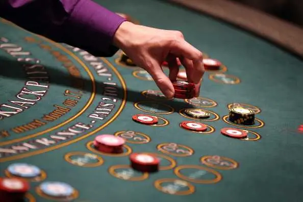 Приходите от хазарт в света - близо 450 млрд. долара само за година