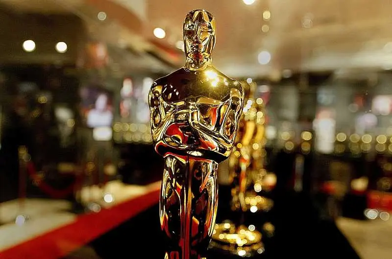 Церемонията по връчването на наградите Оскар отново остана без водещ