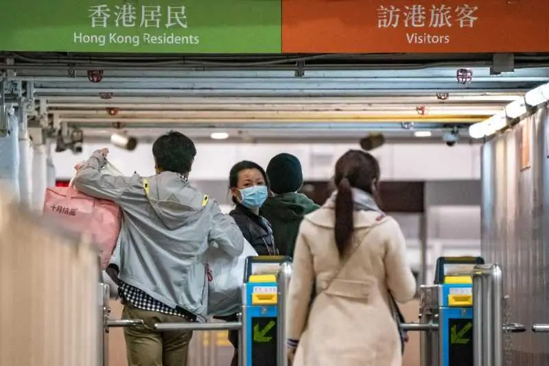 Първа жертва на коронавируса в Хонконг, броят на заразените в Китай надхвърли 20 хил.