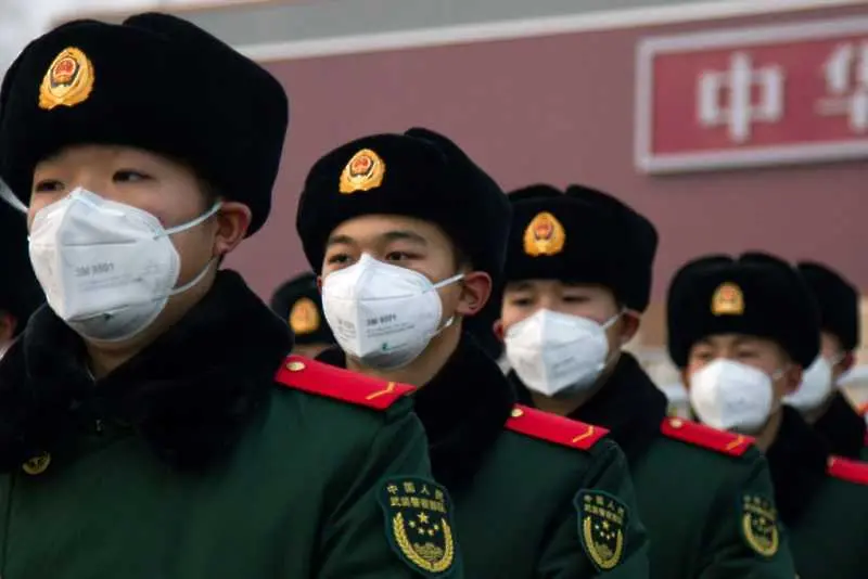 Пекин уволни високопоставени здравни служители заради коронавируса