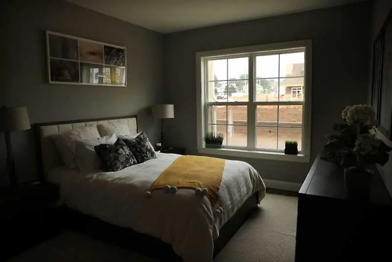 Икономическата комисия одобри нова преграда за имотите под наем в Airbnb и Booking