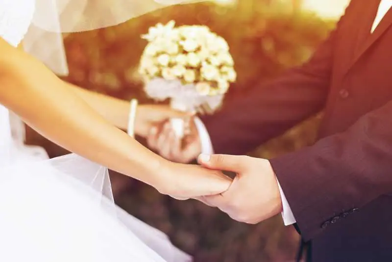 Българите сключват бракове по-рядко от средното за ЕС