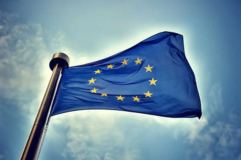 Евробарометър: Всеки втори българин се чувства гражданин на ЕС