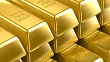 Златото за кратко скочи над 1700 долара за тройунция за пръв път от 8 години насам