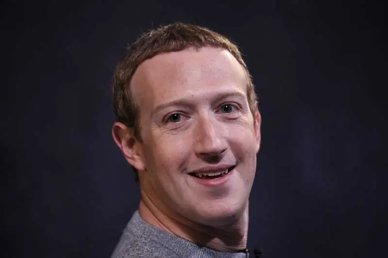 Facebook дари всички маски от резерва си за спешни случаи