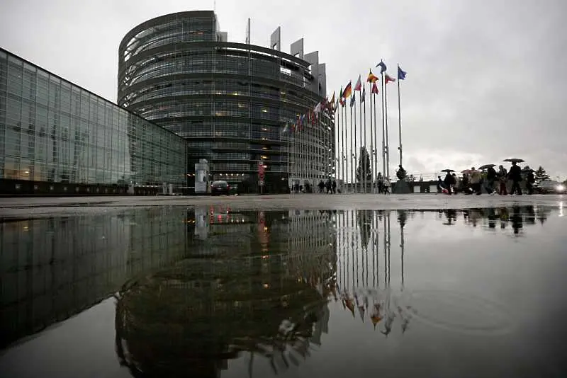ЕП няма да заседава в Страсбург до септември заради епидемията