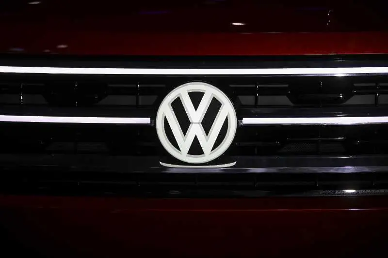 Volkswagen спира работа в Русия заради недостиг на компоненти