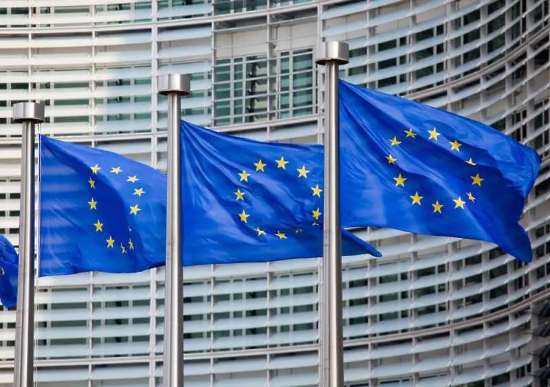 Финансовите министри на ЕС договориха спасителен пакет в размер от над 500 млрд. евро