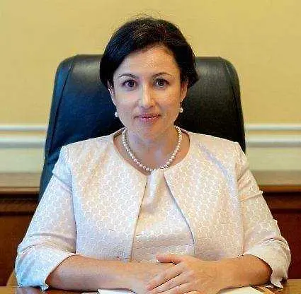Няма риск от пренасяне на коронавирус чрез храната, категорична е министър Танева