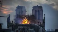 Най-голямата камбана на „Нотр Дам“ напомня за опустошителния пожар в храма