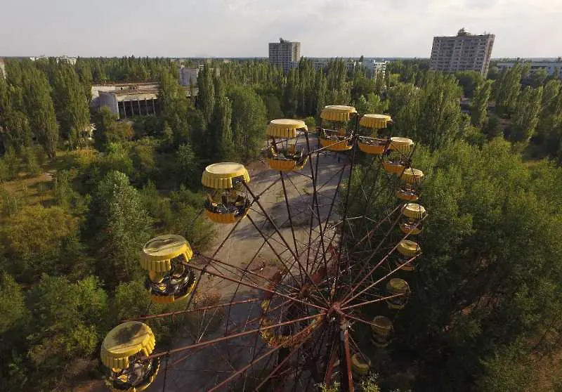 Пожарът в Чернобилската забранена зона наближава град Припят