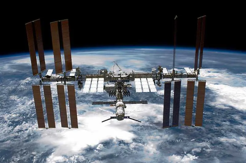 Руски космически кораб измина за рекордно кратко време разстоянието от Земята до Международната космическа станция