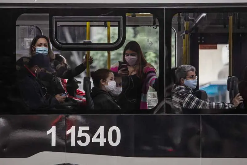Солени глоби за пътниците без маски в градския транспорт в София