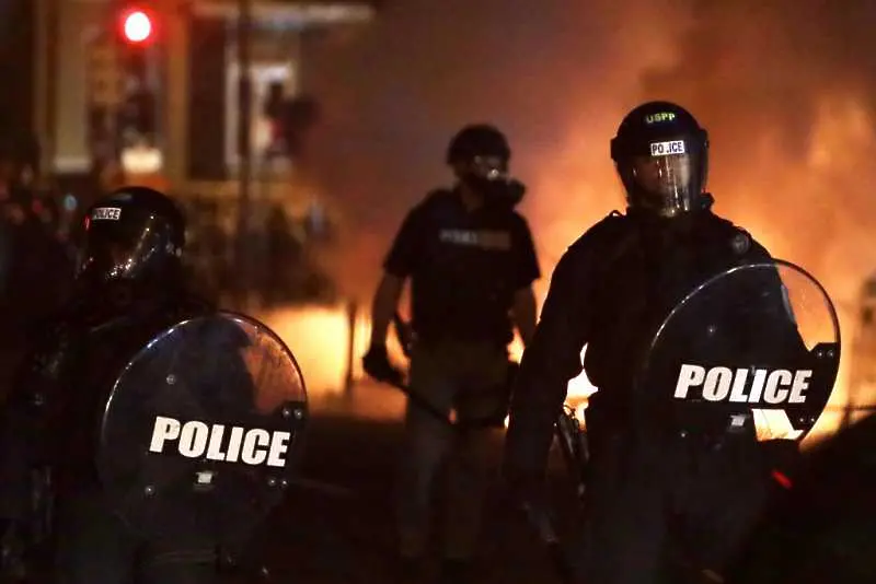 Властите на Вашингтон въведоха полицейски час след нови протестни демонстрации близо до Белия дом